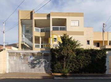 Casa · 215m² · 3 Quartos · 2 Vagas · Sobrado amplo com 215 m², 3 dormitórios, Bairro Ceramica, SCS