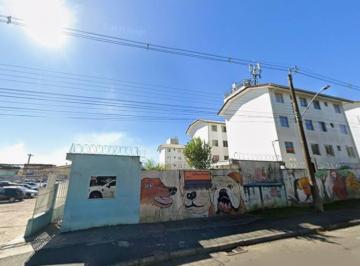Apartamento · 43m² · 2 Quartos · 1 Vaga · Apartamento 2 quartos - de Andar no Tatuquara - R$191 mil