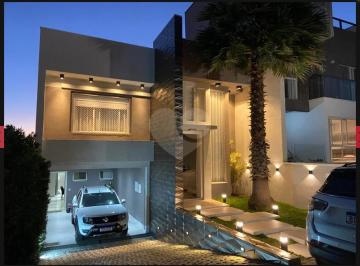 Casa · 253m² · 3 Quartos · 2 Vagas · Casa alto padrão em condomínio Residencial no Boa Vista