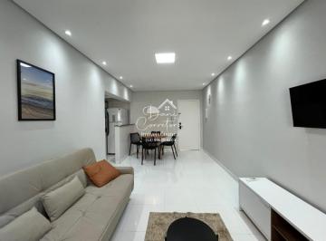 Foto 02 · Apartamento reformado e decorado a poucos metros da Praia das Pitangueiras: 1 quarto, 2 salas, 1 vag