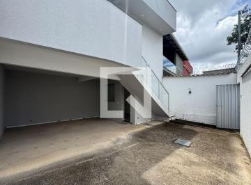 Casa · 134m² · 3 Quartos · 4 Vagas · Casa à Venda - Nacional, 3 Quartos, 134 m² - Contagem