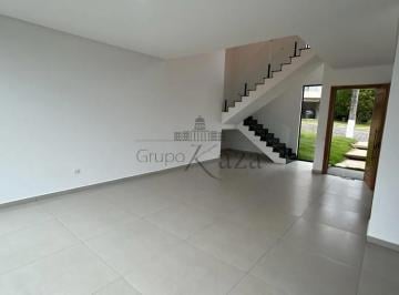 Casa · 379m² · 3 Quartos · 4 Vagas · Oportunidade - Casa em Condomínio - Condomínio Jardim Coleginho - Vila Zezé - 3 Dormitórios - 379m².