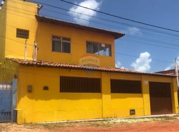 Casa · 242m² · 5 Quartos · **Refúgio de tranquilidade na Praia de Zumbi**