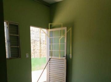 Foto 01 · Vende-se casa com área comercial, com excelente localidade.