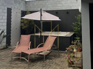 Foto 29 · Casa à venda em Uberlândia-MG: 3 quartos, 1 suíte, 3 banheiros, 3 vagas na garagem, 167 m² no Jardim