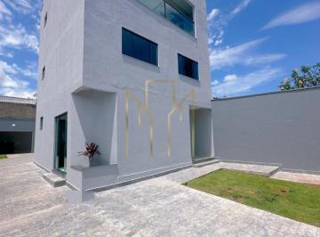 Foto 01 · Imperdível casa à venda em Uberlândia-MG: 5 quartos, 2 suítes, 1 sala, 4 banheiros, 1 vaga, 264m² no