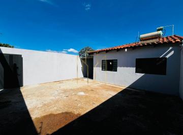 Foto 01 · Casa à venda em Uberlândia-MG, no Shopping Park: 4 quartos, 1 sala, 1 banheiro e 3 vagas de garagem!