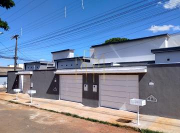 Foto 01 · Imóvel à venda: Casa com 2 quartos no Jardim Canaã, Uberlândia-MG - 46,85 m², 1 vaga de garagem.