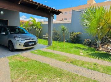Foto 01 · Vendo uma casa  próximo ao Mart Minas. Terreno 360m2, área construída 132m2. A casa possui um amplo 