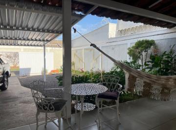 Foto 42 · Imóvel de alto padrão à venda em Uberlândia-MG: Casa com 3 quartos, 1 suíte, 1 sala, 3 banheiros, 5 