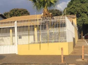 Foto 01 · Imperdível! Casa à venda em Uberlândia-MG, bairro Umuarama, 3 quartos, 1 suíte, 1 sala, 1 banheiro, 