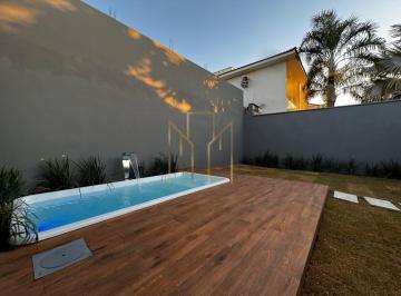 Foto 01 · Imperdível casa à venda em Uberlândia-MG, bairro Osvaldo Rezende: 3 quartos, 1 suíte, 2 banheiros, 3