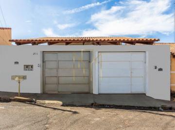 Foto 01 · Casa à Venda em Uberlândia-MG no Luizote de Freitas: 3 Quartos, 1 Suíte, 1 Banheiro, 3 Vagas de Gara