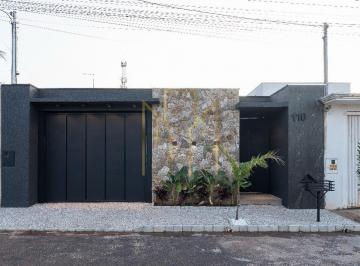 Foto 01 · Imperdível! Casa para venda em Uberlândia-MG, Jardim Europa, 3 quartos, 1 suíte, 1 sala, 1 banheiro,