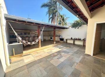 Casa · 225m² · 4 Quartos · 3 Vagas · Casa à venda no Vigilato Pereira, Uberlândia