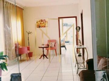 Foto 01 · Imperdível! Casa à venda em Uberlândia-MG, Jardim Brasília, 3 quartos, 1 suíte, 1 sala, 1 banheiro,