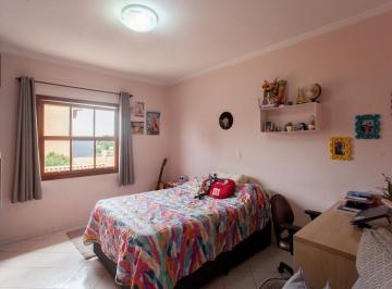 d777ba88-631a-4692-9d23-08ae86417198 · Agradável sobrado para venda em Pirituba com 4 quartos, sendo 2 suítes, 242m²