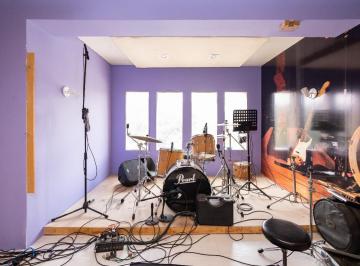 IMG_20260628_001508_000.jpeg · Versátil casa para venda em Vila Madalena com 5 quartos, sendo 2 suítes, 256m² - remaxfront#2Z1J9