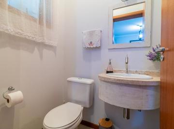IMG_20260625_181511_000.jpeg · Casa no condomínio Condomínio Vila Hípica para venda com 4 quartos, sendo 2 suítes, 151m² - remaxfro