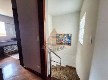 Casa · 188m² · 3 Vagas · Sobrado em condomínio horizontal fechado com seis unidades,