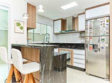 Casa de 3 quartos, Curitiba · Casa alto padrão 196m² , 3 quartos, suíte, 4 vagas. Bairro Boqueirão