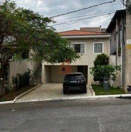 Casa · 180m² · 3 Quartos · 4 Vagas · Casa Ampla à Venda em Cotia com Suíte, Churrasqueira e 4 Vagas