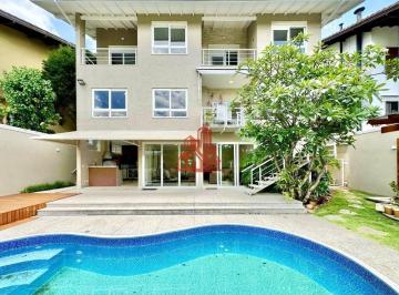 Casa · 450m² · 4 Quartos · 6 Vagas · inda residência moderna e clean, com lazer completo e oferecendo conforto, priva