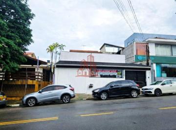 Comercial · 260m² · 4 Quartos · 2 Vagas · Casa comercial com 260m², 4 salas, 3 banheiros. Próxima ao Fórum de Cotia.