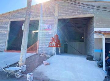 Comercial · 250m² · 1 Quarto · 3 Vagas · Galpão para Locação em Caucaia do Alto – Excelente Localização