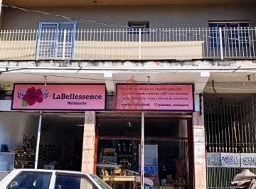 Comercial · 225m² · 1 Vaga · Terreno Comercial à Venda no Centro de Carapicuíba – 500m² com Salão e Casas