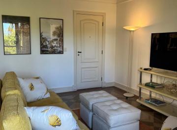 a4828a48-7ce1-4e59-99d4-e768feb1f154 · Confortável duplex para venda em Enseada com 3 quartos, sendo 1 suíte, 164m²