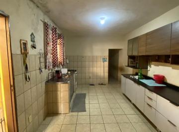 d67d5cab-28db-4948-b0b7-b359f2e412d7 · Agradável casa para venda em Itaquera com 4 quartos, sendo 2 suítes, 160m²