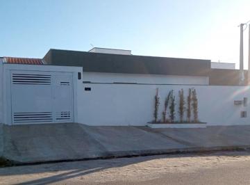 8da2396c-91bb-460c-8bc7-cca6aa2e7286 · Casa para venda em Jardim São Fernando com 2 quartos, sendo 2 suítes, 80m²