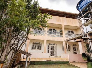 Casa · 340m² · 6 Quartos · 4 Vagas · Casa com sobrado nos fundos, múltiplos quartos, lote com duas construções – Taguatinga Norte/DF