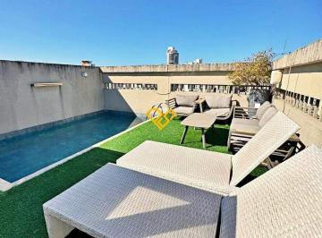 Piscina · Cobertura Duplex 2 Quartos a Venda em Santos - SP