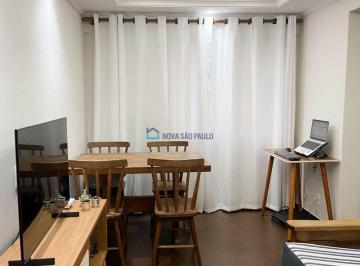 Apartamento · 52m² · 2 Quartos · 1 Vaga · Apartamento com 02 quartos na região da Vila Emir.