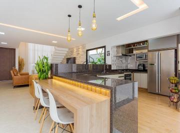 Casa · 252m² · 3 Quartos · Casa à venda no Dona Sofia em São José dos Pinhais