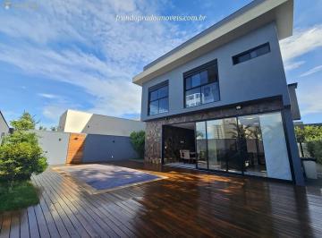 Casa · 291m² · 4 Quartos · 4 Vagas · Casa de condomínio a venda, 04 suítes, piscina aquecida, quintal- Condomínio Cyrela Uberaba MG