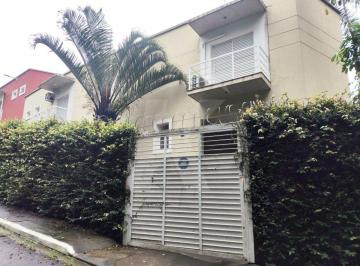 Casa · 526m² · 4 Quartos · 5 Vagas · Sobrado alto padrão 4 quartos, 3 suítes, 5 vagas cobertas, no Jd São Paulo.