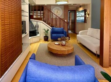Casa · 157m² · 3 Quartos · 2 Vagas · 
                                Sobrado à venda no bairro Jardim América 
                         