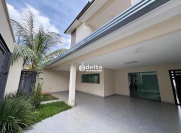 Casa · 250m² · 4 Quartos · 3 Vagas · Casa com 4 quartos 3 sendo suíte disponível no bairro Jardim Patrícia em Uberlândia-MG