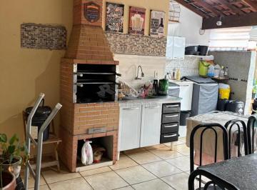 Casa · 247m² · 5 Quartos · 5 Vagas · Casa comercial em Avenida no Jardim Santa Catarina
