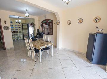 Casa · 250m² · 5 Quartos · 4 Vagas · Casa à Venda - Alípio de Melo, 5 Quartos, 250 m2