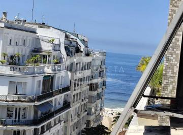 Apartamento · 35m² · 1 Quarto · Maravilhoso apartamento dividido em sala quarto com vista mar