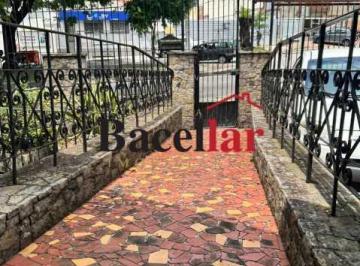 Comercial · 180m² · Casa :  / Comercial / Vista Alegre