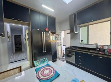 oggxsq2ognhytkxndm4m2iy_md · Casa de 3 Dorms sendo 1 suite - Jd.das Industrias - São José dos Campos-SP