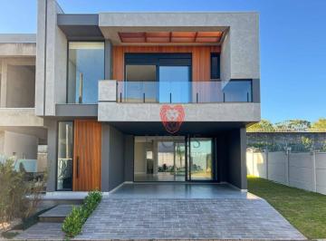 c6d0084e06ae5361ac8f33401ea9af6b4bdd59b7 · Sobrado com 3 dormitórios à venda, 185 m² por R$ 1.390.000,00 - Central Park - Cachoeirinha/RS