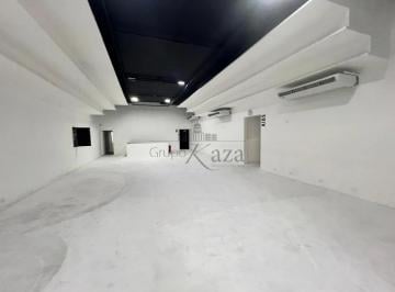 Comercial · 220m² · Oportunidade - Ponto Comercial - Centro - 300m².