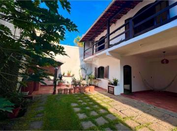 Casa · 128m² · 3 Quartos · 1 Vaga · Casa à Venda com 3 Quartos (sendo 1 Suíte) e Garagem em Manguinhos, Búzios!