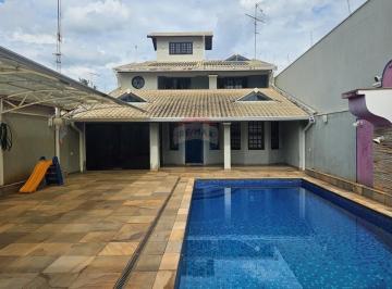 Casa · 469m² · 5 Quartos · 4 Vagas · Casa dos Sonhos em Cosmópolis: Estilo e Conforto